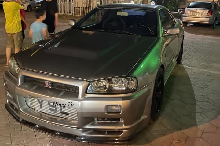 Nissan Skyline GT-R R34 mới vào Việt Nam định cư ở Nghệ An Nissan Skyline GT-R R34 mới vào Việt Nam định cư ở Nghệ An
