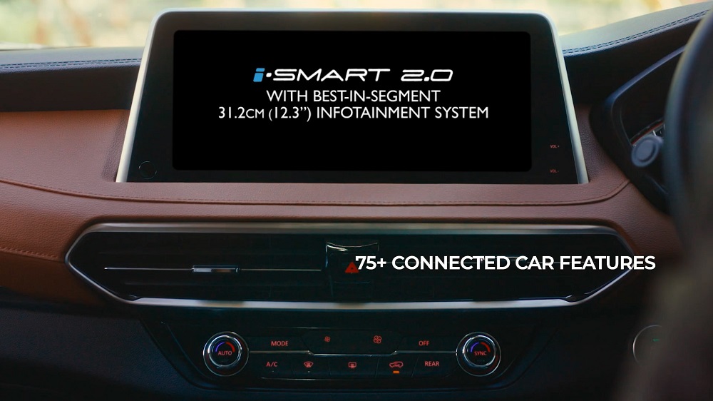 M&agrave;n h&igrave;nh trung t&acirc;m cỡ lớn của MG Gloster 2023 