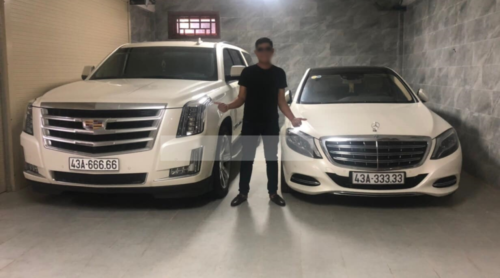Bức ảnh này gây choáng giới mê xe 1 thời. Ngũ quý 6 tượng trưng cho tài lộ, may mắn và sức khỏe thịnh vượng, người ta tin rằng con số 6 rất may mắn và nếu lật ngược 5 con số 6 lại sẽ ra ngũ 9 Bức ảnh này gây choáng giới mê xe 1 thời. Ngũ quý 6 tượng trưng cho tài lộ, may mắn và sức khỏe thịnh vượng, người ta tin rằng con số 6 rất may mắn và nếu lật ngược 5 con số 6 lại sẽ ra ngũ 9