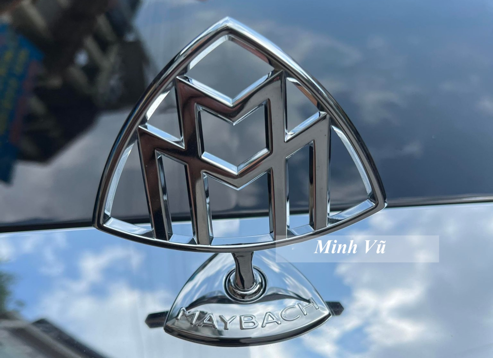 Dòng xe siêu sang Maybach 62S vẫn được trang bị động cơ V12, dung tích 5.5 lít tương tự như Maybach 62 nhưng do thêm nhiều tính năng đặc biệt bao gồm vách ngăn riêng tư khiến trọng lượng xe tăng cân đáng kể, vì thế, các kỹ sư AMG đã tinh chỉnh lại Dòng xe siêu sang Maybach 62S vẫn được trang bị động cơ V12, dung tích 5.5 lít tương tự như Maybach 62 nhưng do thêm nhiều tính năng đặc biệt bao gồm vách ngăn riêng tư khiến trọng lượng xe tăng cân đáng kể, vì thế, các kỹ sư AMG đã tinh chỉnh lại trái tim này để mang đến công suất tối đa 612 mã lực và mô-men xoắn cực đại 1.000 Nm.