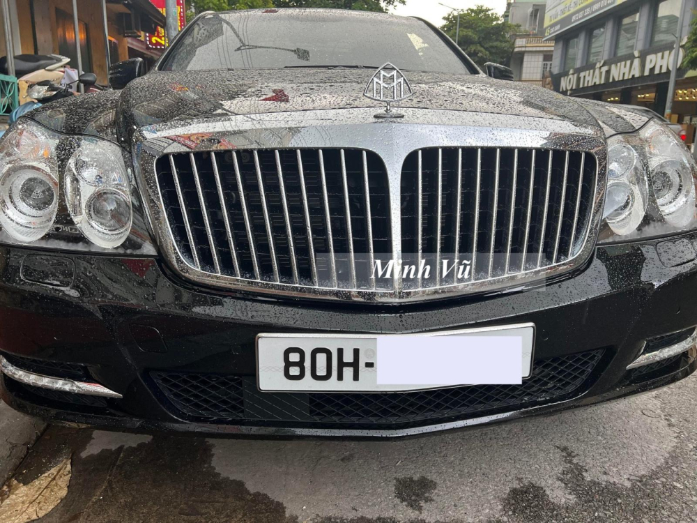 Câu chuyện về một doanh nhân sinh sống và làm việc ở tỉnh Quảng Ninh mới đón nhận chiếc xe siêu sang Maybach 62S sau 5 năm xa cách vì phải gửi xe ra tận nước ngoài bảo dưỡng cũng như sửa chữa đã thu hút không ít sự quan tâm của cộng đồng mạng. Nhiều người còn đồn đoán chi phí để mang chiếc xe Maybach 62S ra nước ngoài và nhập về lại Việt Nam cũng như việc thay đồ mới sẽ không dưới 10 tỷ đồng. Câu chuyện về một doanh nhân sinh sống và làm việc ở tỉnh Quảng Ninh mới đón nhận chiếc xe siêu sang Maybach 62S sau 5 năm xa cách vì phải gửi xe ra tận nước ngoài bảo dưỡng cũng như sửa chữa đã thu hút không ít sự quan tâm của cộng đồng mạng. Nhiều người còn đồn đoán chi phí để mang chiếc xe Maybach 62S ra nước ngoài và nhập về lại Việt Nam cũng như việc thay đồ mới sẽ không dưới 10 tỷ đồng.