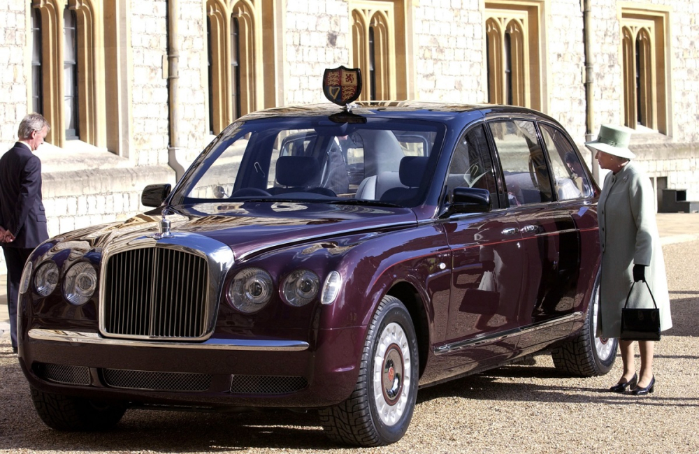 Chiếc Bentley State Limousine của Nữ hoàng Anh Chiếc Bentley State Limousine của Nữ hoàng Anh
