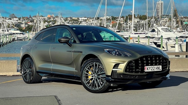 Còn đây là Aston Martin DBX 707 Còn đây là Aston Martin DBX 707