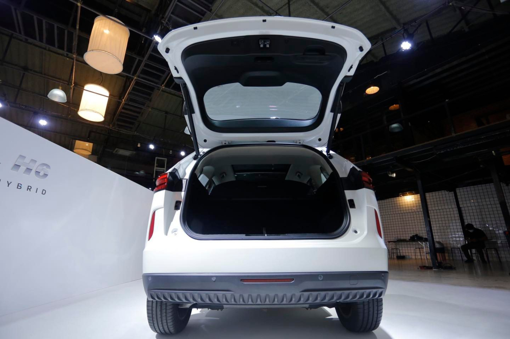 Haval H6 PHEV 2022 chưa được c&ocirc;ng bố gi&aacute; b&aacute;n