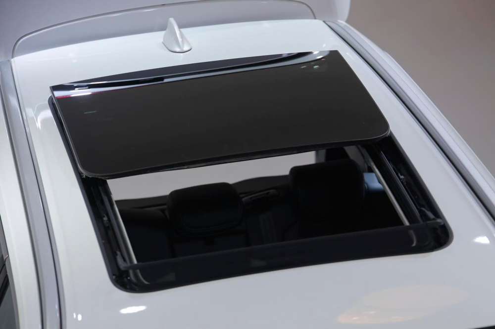 Cửa sổ trời của Haval H6 PHEV 2022