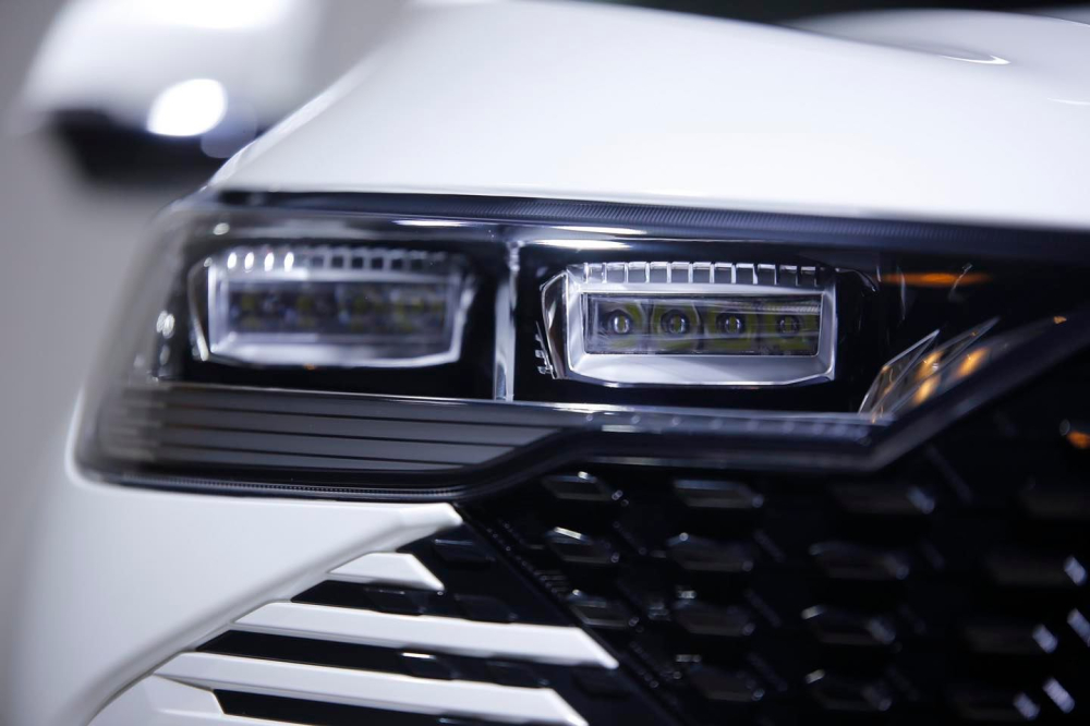 Đ&egrave;n pha của Haval H6 PHEV 2022