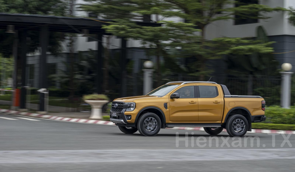 Vận hành Ford Ranger Wildtrak 2022 vừa thoải mái trong phố lại vừa mạnh mẽ trên đường trường. Vận hành Ford Ranger Wildtrak 2022 vừa thoải mái trong phố lại vừa mạnh mẽ trên đường trường.