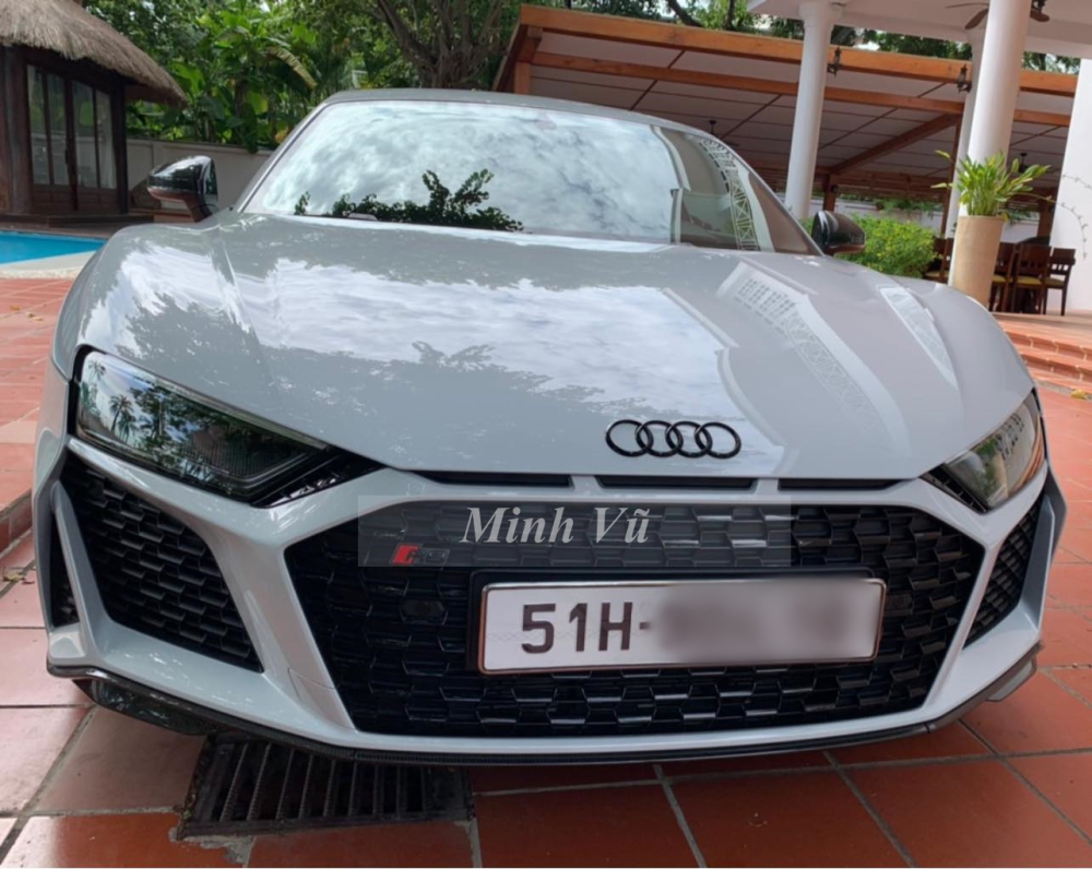 Ngoài ra, chiếc siêu xe Audi R8 Performance Coupe 2021 sau nhiều tháng ở garage xe tại Sài thành của chủ nhân cũng đã được vận chuyển lên Tây Nguyên Ngoài ra, chiếc siêu xe Audi R8 Performance Coupe 2021 sau nhiều tháng ở garage xe tại Sài thành của chủ nhân cũng đã được vận chuyển lên Tây Nguyên