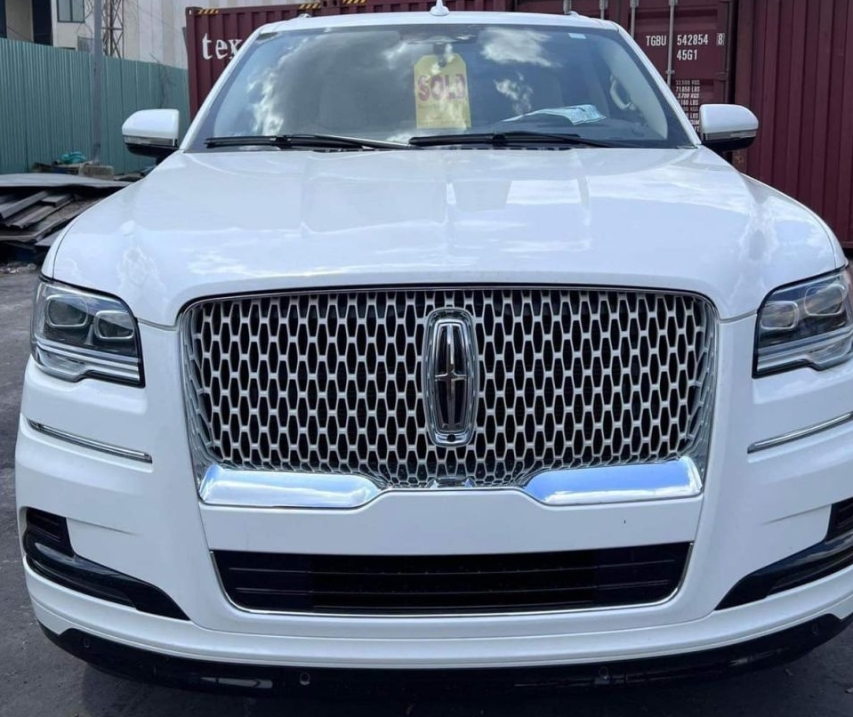 Lincoln Navigator 2022 đầu tiên về nước, một vài nâng cấp nhẹ ở ngoại hình, giá trải nghiệm trên 8 tỷ đồng Lincoln Navigator 2022 đầu tiên về nước, một vài nâng cấp nhẹ ở ngoại hình, giá trải nghiệm trên 8 tỷ đồng