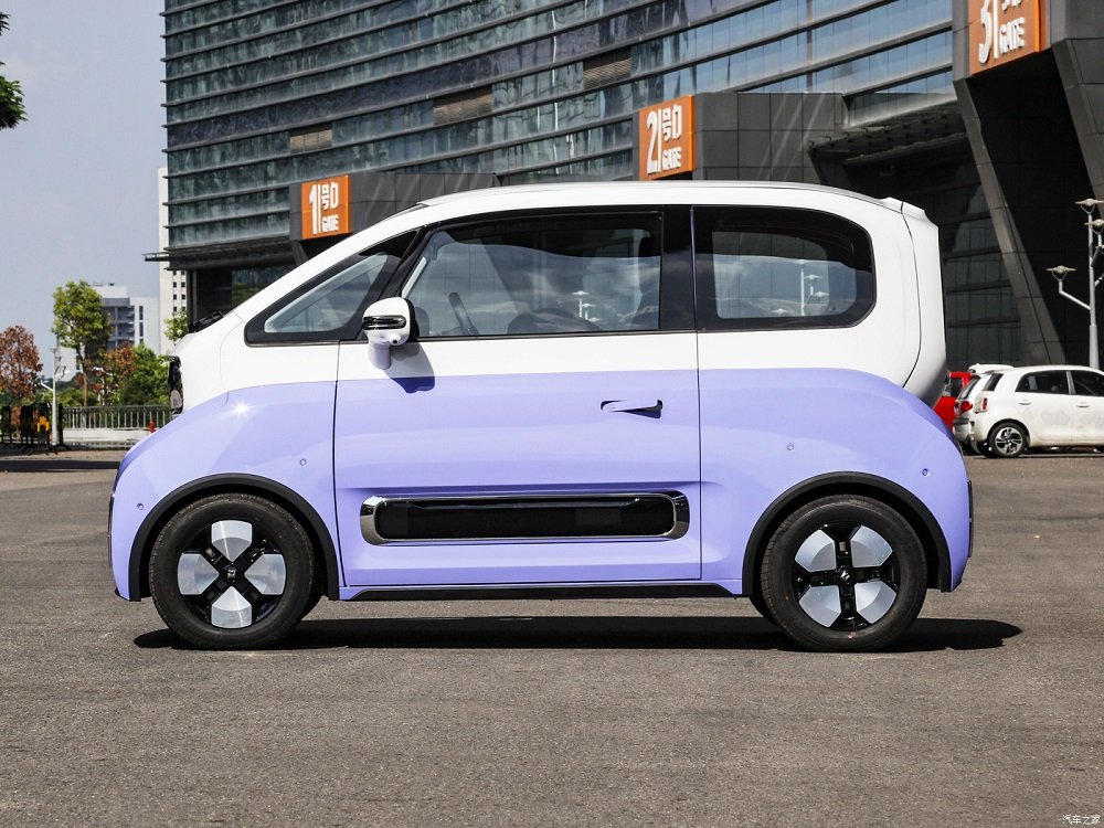 KiWi EV 2023 có thêm ốp la-zăng mới KiWi EV 2023 có thêm ốp la-zăng mới