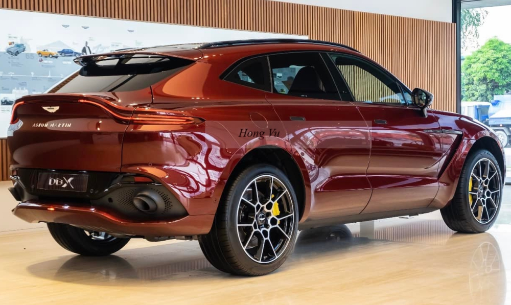 Aston Martin DBX thứ 2 về Việt Nam Aston Martin DBX thứ 2 về Việt Nam