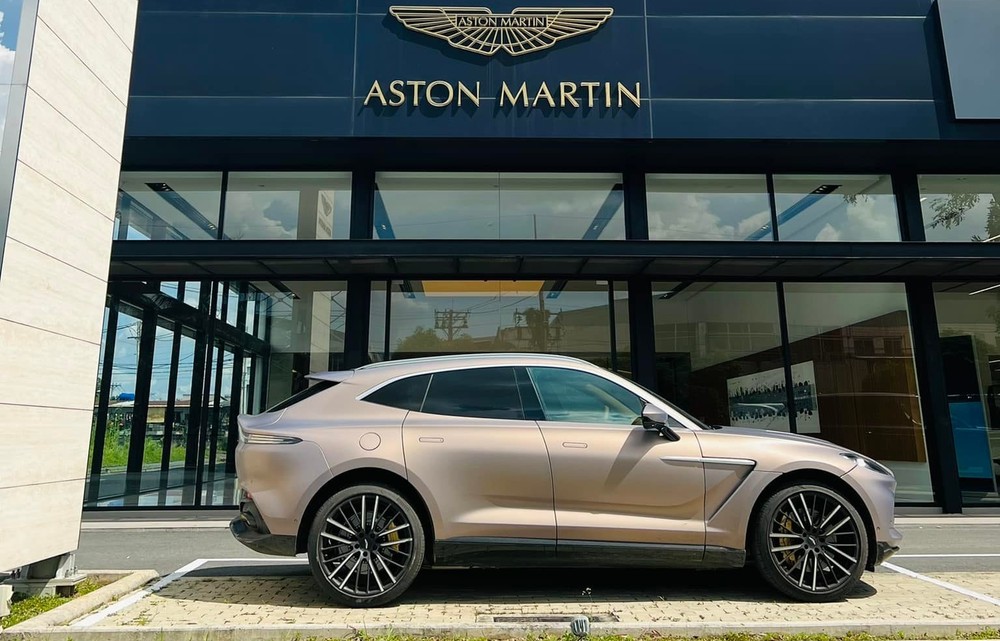 Aston Martin DBX tiếp theo về Việt Nam mang màu sơn Satin Solar Bronze rất thời trang Aston Martin DBX tiếp theo về Việt Nam mang màu sơn Satin Solar Bronze rất thời trang