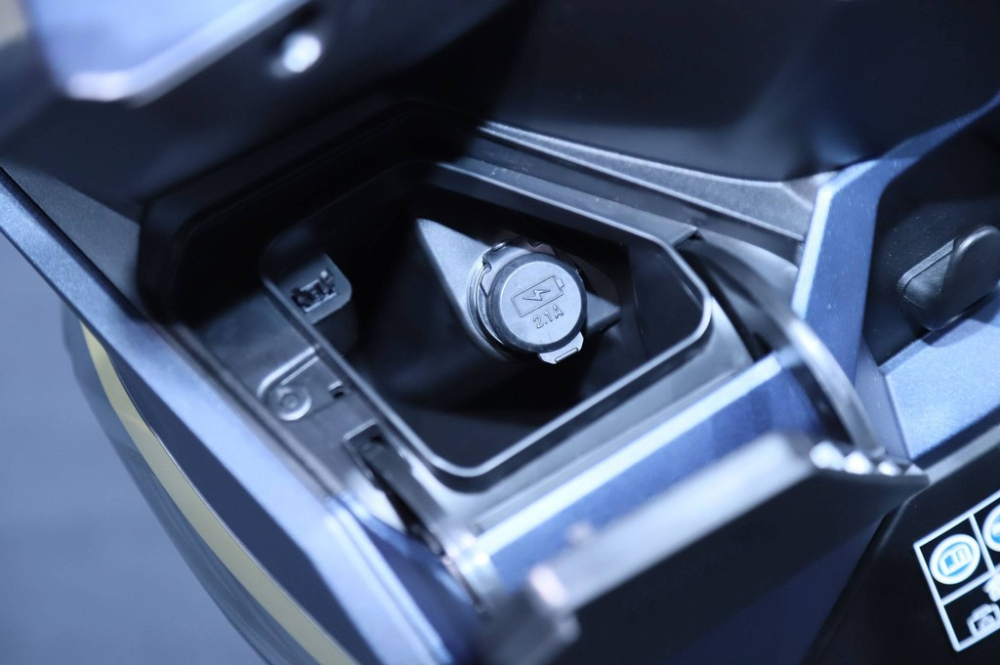 Cổng USB của Honda Vario 125 2022 Cổng USB của Honda Vario 125 2022