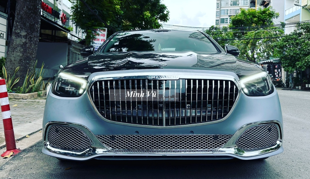 Còn đây là hình ảnh xe sau khi lắp body kit của Mercedes-Maybach S-Class