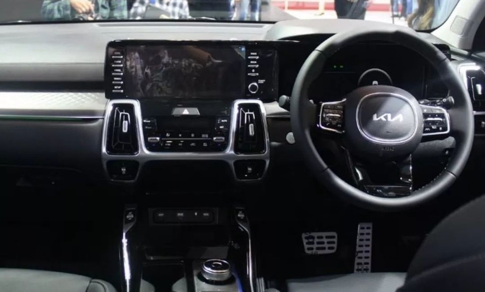 Nội thất của Kia Sorento HEV 2023 tại thị trường Indonesia Nội thất của Kia Sorento HEV 2023 tại thị trường Indonesia