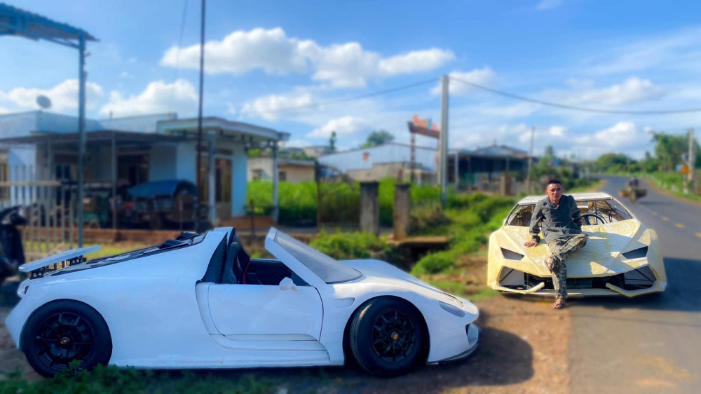 Trước đó, Kim Đại đã độ chế siêu xe Porsche 918 Spyder nhưng độ hoàn thiện so với xe thật không cao, chi phí chỉ 30 triệu đồng