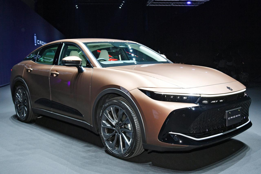 Toyota Crown Crossover 2023 sẽ được bán ở nhiều thị trường ngoài Nhật Bản Toyota Crown Crossover 2023 sẽ được bán ở nhiều thị trường ngoài Nhật Bản