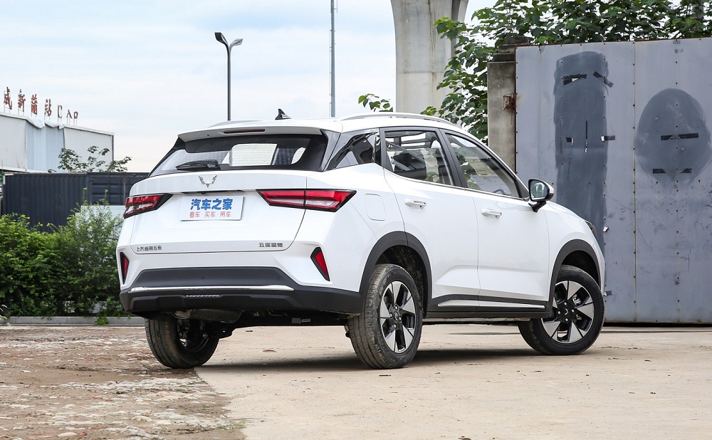 Wuling Xing Chi 2023 nhìn từ phía sau Wuling Xing Chi 2023 nhìn từ phía sau