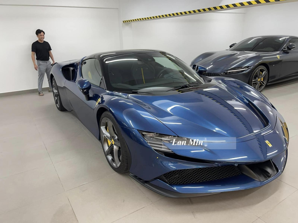 Ferrari SF90 Spider lúc ở phiên bản đóng mui Ferrari SF90 Spider lúc ở phiên bản đóng mui