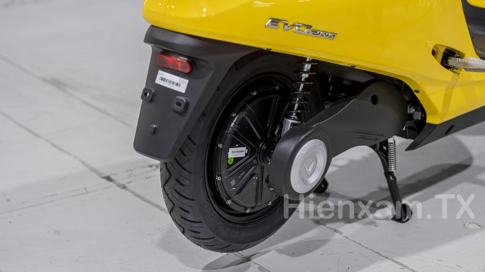 Động cơ của EVO200 gắn trên bánh sau
