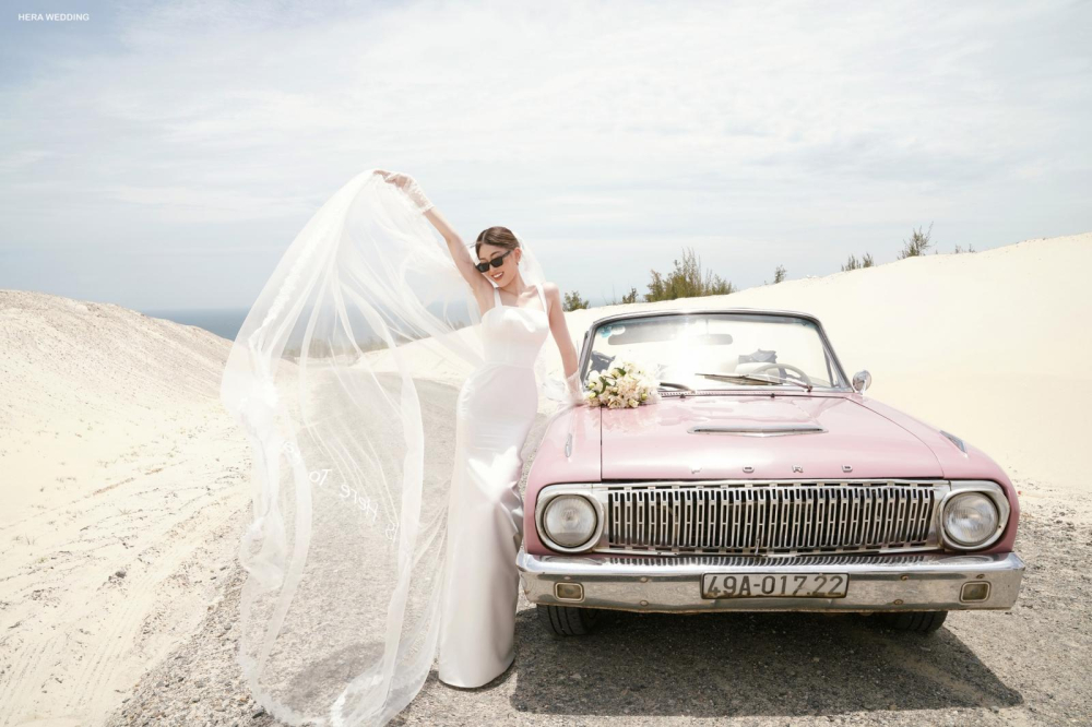 Chiếc Ford Falcon này có vẻ thuộc thế hệ đầu tiên Chiếc Ford Falcon này có vẻ thuộc thế hệ đầu tiên