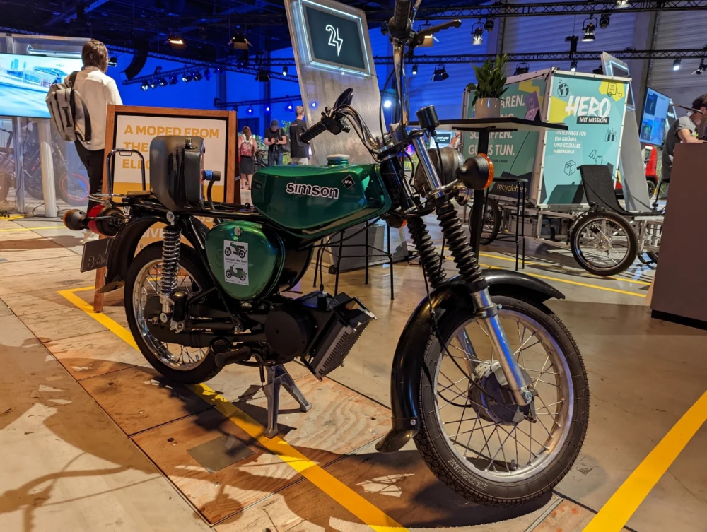 Những chiếc xe điện Simson vẫn giữ lại thiết kế nguyên bản Những chiếc xe điện Simson vẫn giữ lại thiết kế nguyên bản
