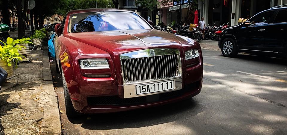 Tr&ugrave;m biển số ngũ qu&yacute; 1 tại Việt Nam phải l&agrave; Rolls-Royce Ghost biển 15A-111.11