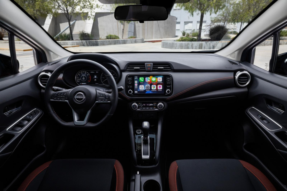 Nội thất bên trong Nissan Versa 2023 bản SR Nội thất bên trong Nissan Versa 2023 bản SR
