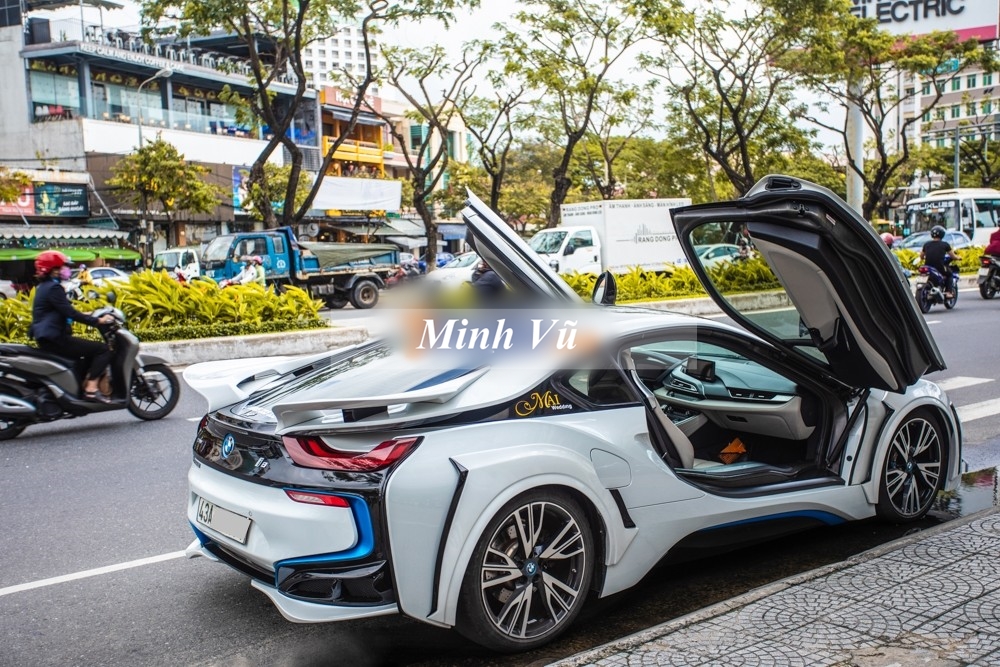 BMW i8 của Mai Wedding đang được rao bán BMW i8 của Mai Wedding đang được rao bán