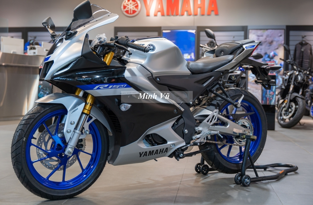 Yamaha R15M có giá 86 triệu đồng 