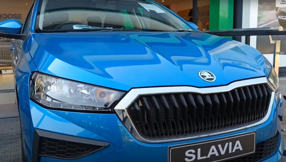Skoda Slavia bản tiêu chuẩn dùng đèn pha Halogen Skoda Slavia bản tiêu chuẩn dùng đèn pha Halogen