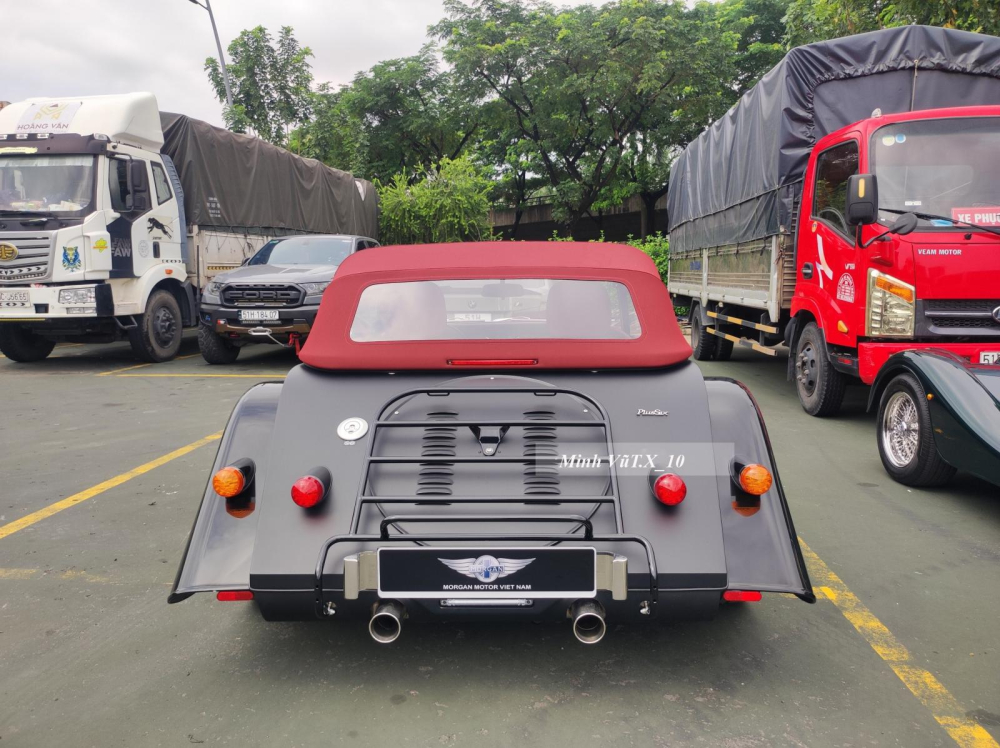 Thiết kế của xe Morgan Plus Six Thiết kế của xe Morgan Plus Six