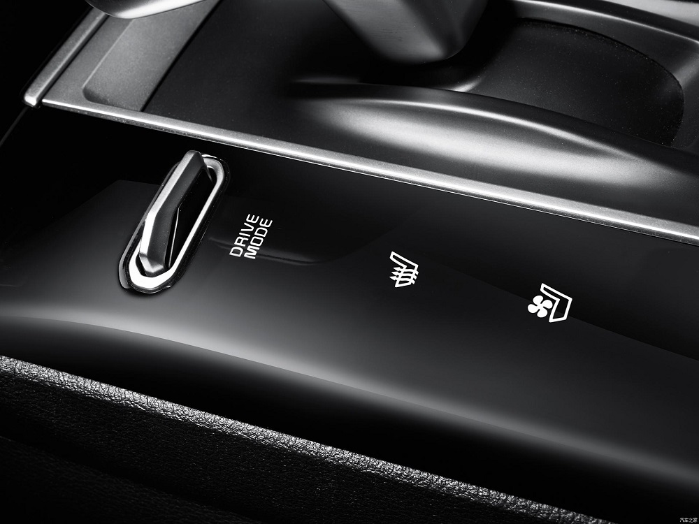 Kia K3 2023 còn có các chế độ lái khác nhau để tài xế chọn lựa Kia K3 2023 còn có các chế độ lái khác nhau để tài xế chọn lựa