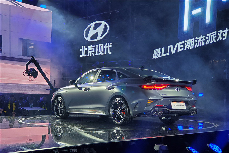 Cánh gió đuôi và thiết kế 4 đầu ống xả hứa hẹn giúp Hyundai Lafesta N Line 2023 thu hút khách hàng trẻ Cánh gió đuôi và thiết kế 4 đầu ống xả hứa hẹn giúp Hyundai Lafesta N Line 2023 thu hút khách hàng trẻ