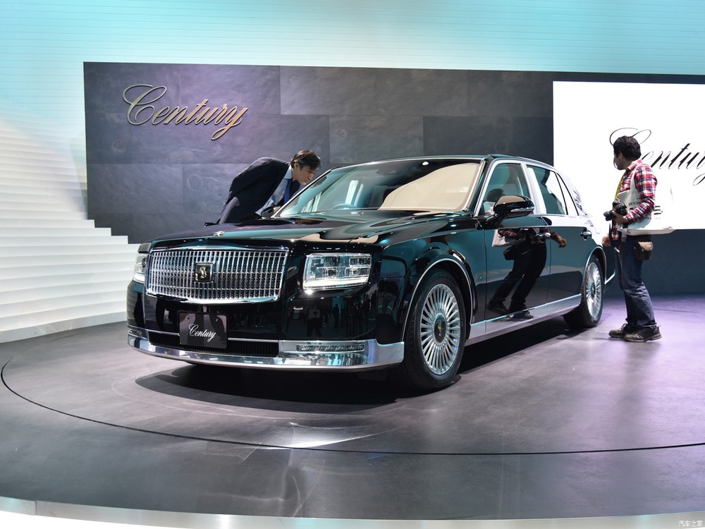 Toyota Century nguyên bản