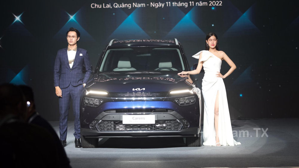 KIA Carens 2023 được trang bị hệ thống đ&egrave;n chiếu s&aacute;ng full-LED