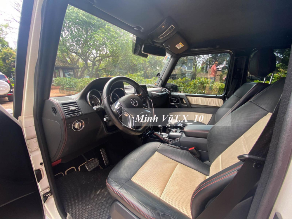 Cận cảnh khoang lái xe Mercedes-Benz G500 AMG 