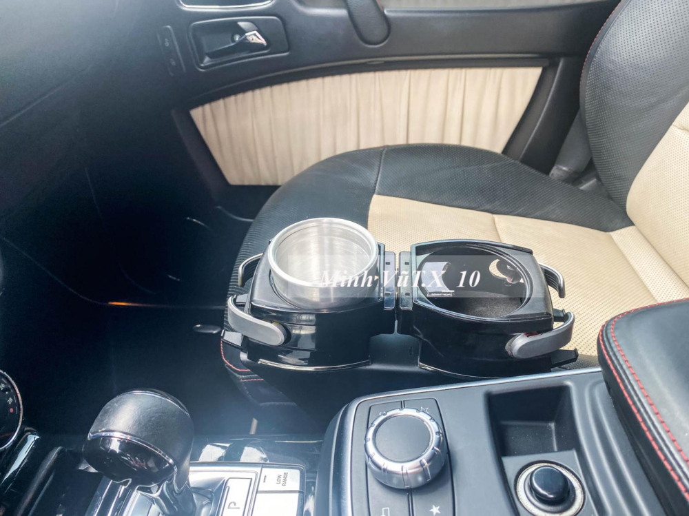 Trên toàn thế giới chỉ có 350 chiếc xe như G500 Edition 35 được sản xuất và khi về nước, xe có mức giá bán 6,63 tỷ đồng đã bao gồm thuế GTGT tại thị trường Việt Nam nhưng chưa kèm chi phí lăn bánh. Chiếc xe SUV hạng sang Mercedes-Benz G500 Edition 35 này không chỉ thay đổi ngoại hình so với lúc về nước mà còn được độ thêm 2 bảo bối của chủ nhân. Trên toàn thế giới chỉ có 350 chiếc xe như G500 Edition 35 được sản xuất và khi về nước, xe có mức giá bán 6,63 tỷ đồng đã bao gồm thuế GTGT tại thị trường Việt Nam nhưng chưa kèm chi phí lăn bánh. Chiếc xe SUV hạng sang Mercedes-Benz G500 Edition 35 này không chỉ thay đổi ngoại hình so với lúc về nước mà còn được độ thêm 2 bảo bối của chủ nhân.