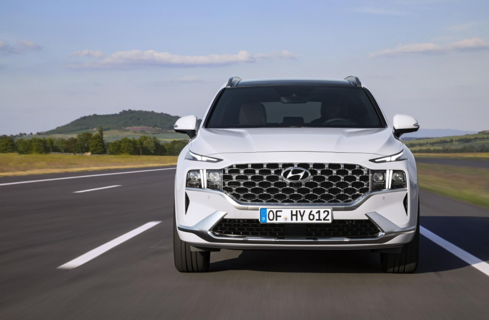 Hyundai Santa Fe Hybrid sẽ được lắp r&aacute;p tại Việt Nam để so k&egrave; với Kia Sorento HEV