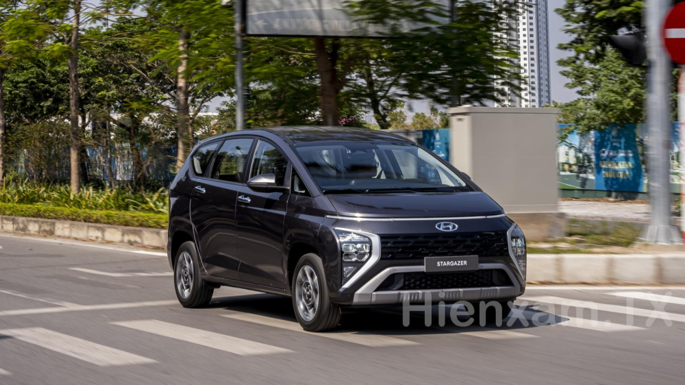 Hyundai Stargazer - t&acirc;n binh MPV đến từ H&agrave;n Quốc.