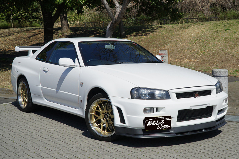 Chiếc Nissan Skyline R34 GT-R mà Hamilton đã thuê Chiếc Nissan Skyline R34 GT-R mà Hamilton đã thuê
