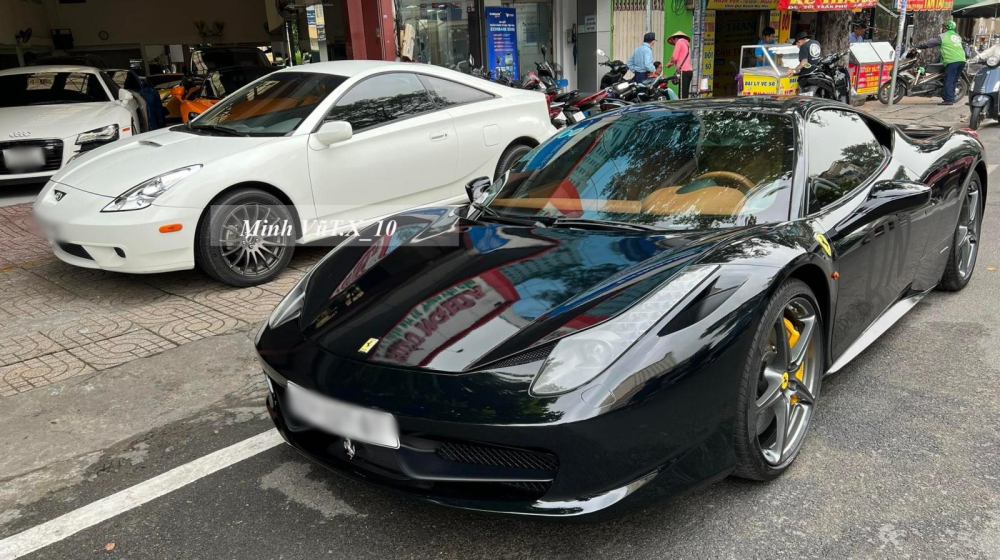 Toyota Celica 2000 độc lạ về tay nhà sưu tập xe lớn nhất Việt Nam trong sáng nay, chiếc xe Ferrari 458 Italia màu đen được đích thân ông Vũ cầm lái Toyota Celica 2000 độc lạ về tay nhà sưu tập xe lớn nhất Việt Nam trong sáng nay, chiếc xe Ferrari 458 Italia màu đen được đích thân ông Vũ cầm lái