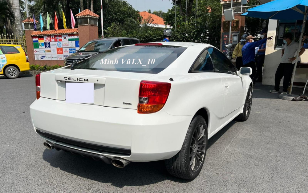 Mẫu Celica năm 2000 còn là một phần của dự án Toyota Project Genesis, một nỗ lực nhằm thu hút những người trẻ tuổi ở Hoa Kỳ mua xe để trải nghiệm.Toyota đã dành rất nhiều công sức cũng như thời gian để làm chiếc xe này có trọng lượng giảm cân tốt nhất và giảm chi phí thấp nhất có thể. Mẫu Celica năm 2000 còn là một phần của dự án Toyota Project Genesis, một nỗ lực nhằm thu hút những người trẻ tuổi ở Hoa Kỳ mua xe để trải nghiệm.Toyota đã dành rất nhiều công sức cũng như thời gian để làm chiếc xe này có trọng lượng giảm cân tốt nhất và giảm chi phí thấp nhất có thể.