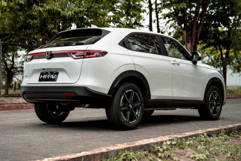 Honda HR-V G dùng động cơ yếu hơn 2 bản L và RS