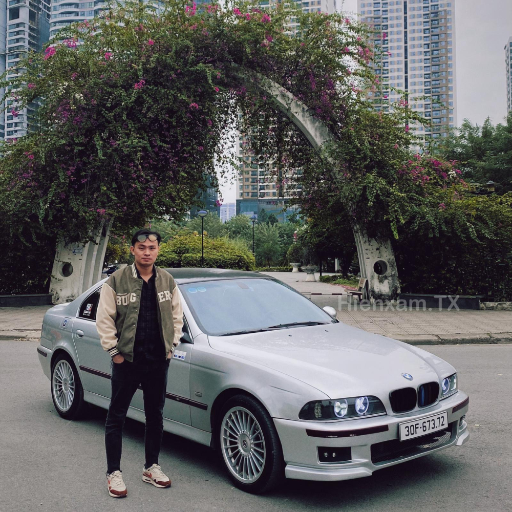 Tuấn Anh - Kiến trúc sư 8x và chiếc BMW e39. Tuấn Anh - Kiến trúc sư 8x và chiếc BMW e39.