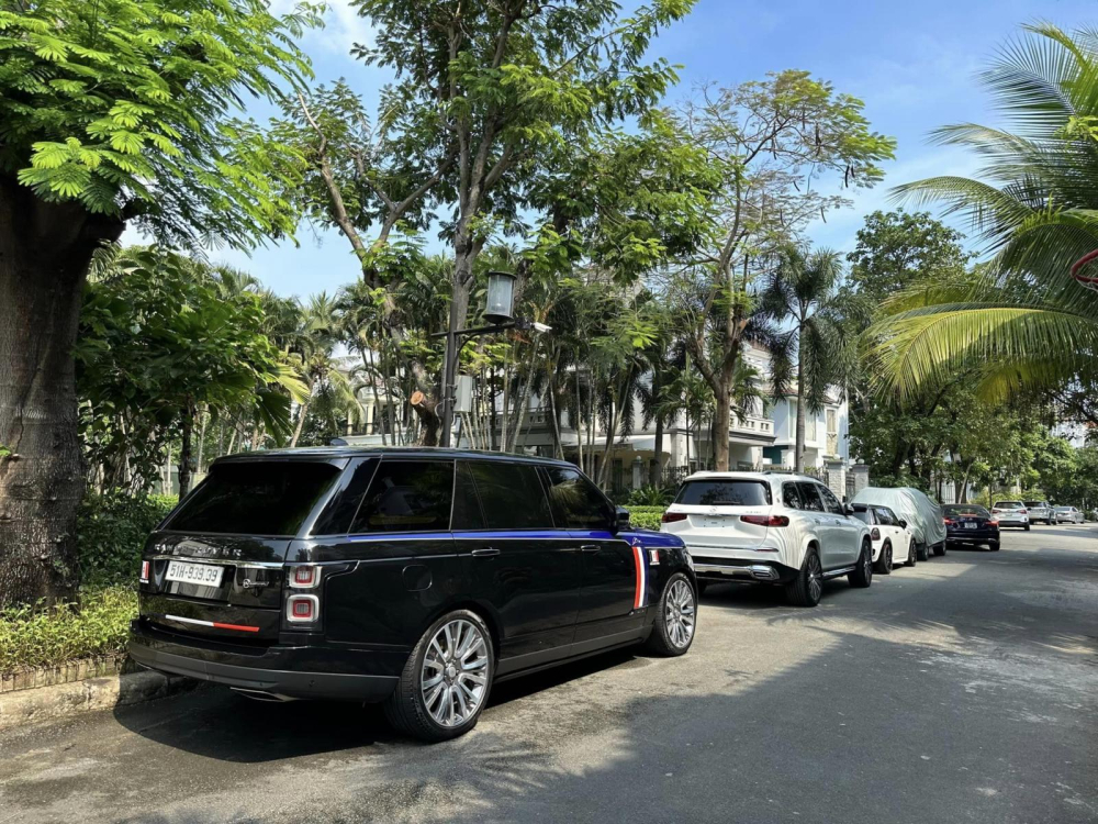 Mercedes-Maybach GLS600 4Matic 2022 của Minh Mercedes-Maybach GLS600 4Matic 2022 của Minh Nhựa có màu trắng
