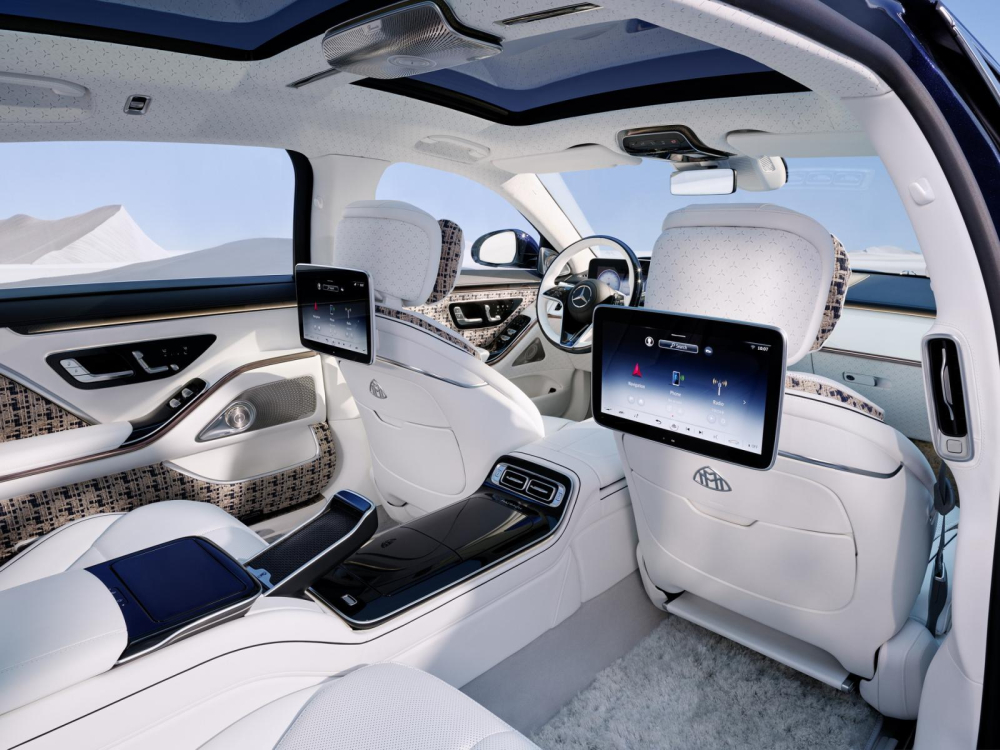 Màn hình giải trí cho hành khách của Mercedes-Maybach S680 Haute Voiture Màn hình giải trí cho hành khách của Mercedes-Maybach S680 Haute Voiture