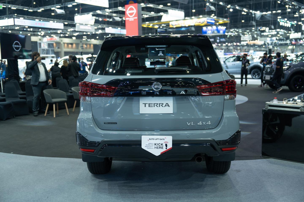 Nissan Terra 70th Anniversary dùng hệ dẫn động 4 bánh