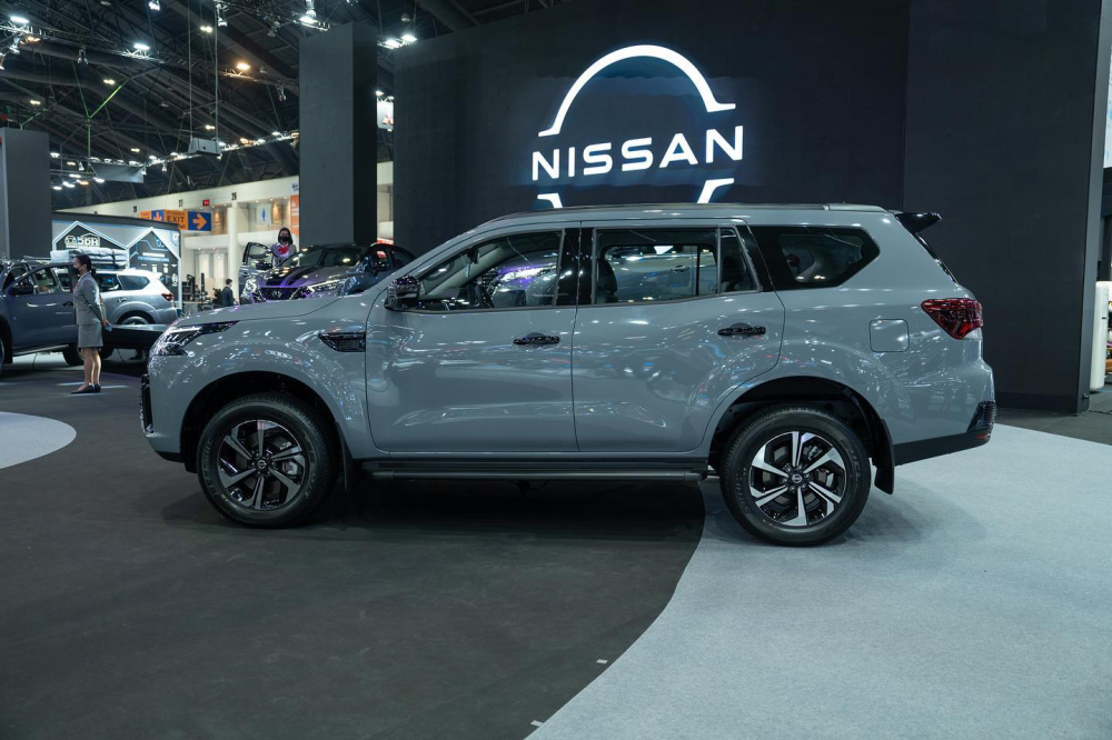 Nissan Terra 70th Anniversary dùng vành 18 inch