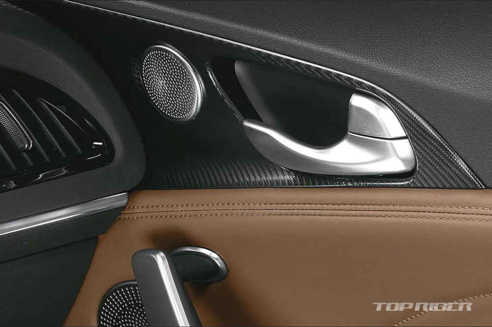 Tapi cửa của Kia Stinger Tribute Edition Tapi cửa của Kia Stinger Tribute Edition